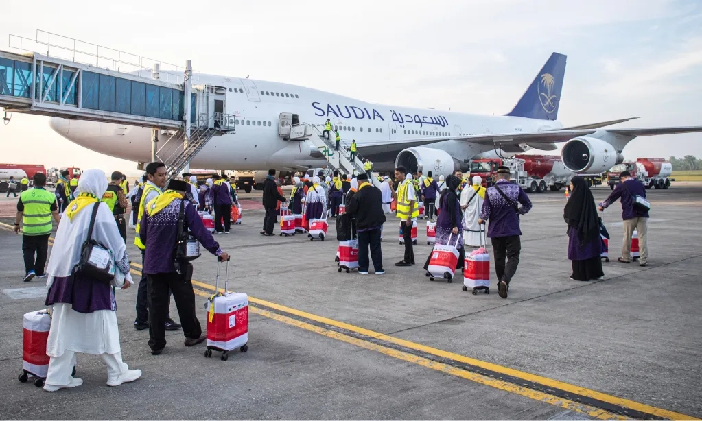 <p>KPK Sebut 13 Asosiasi, 400 Travel Terlibat Korupsi Haji</p>