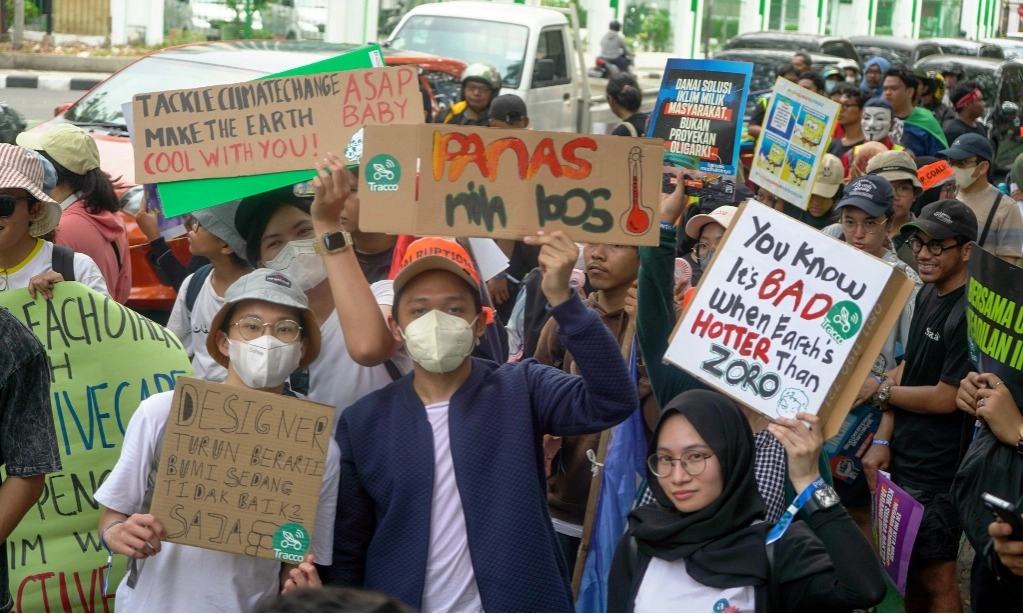 <p>KLH Ajak Tokoh Agama Edukasi Perubahan Iklim Ke Masyarakat &nbsp;</p>