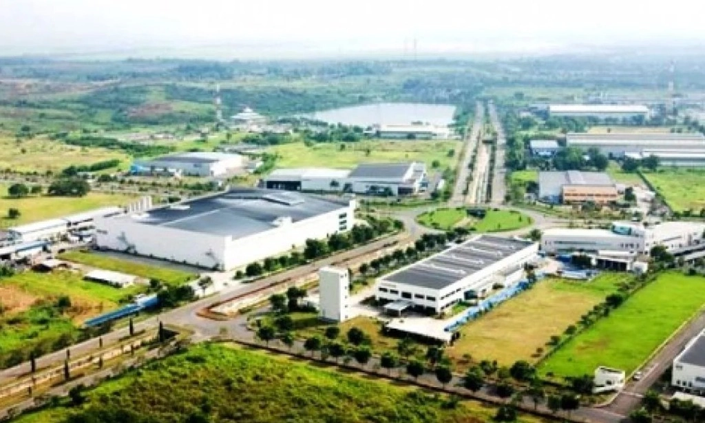 <p id="isPasted">Tingginya Investasi Di Karawang Tak Lambungkan Serapan Tenaga Kerja</p>