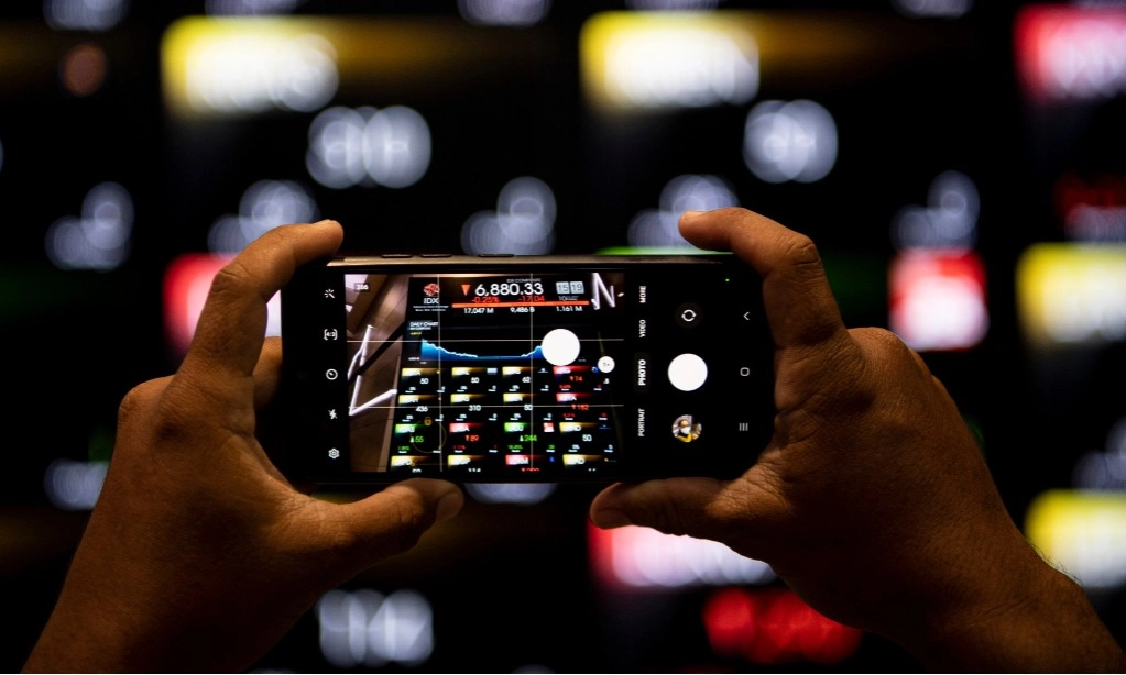 <p id="isPasted">Mirae Asset: Pelaku Pasar Masih Cermati Kebijakan Fiskal Menkeu Baru</p>