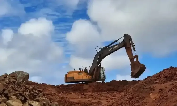 <p id="isPasted">ESDM Tangguhkan 190 Izin Tambang Minerba</p>