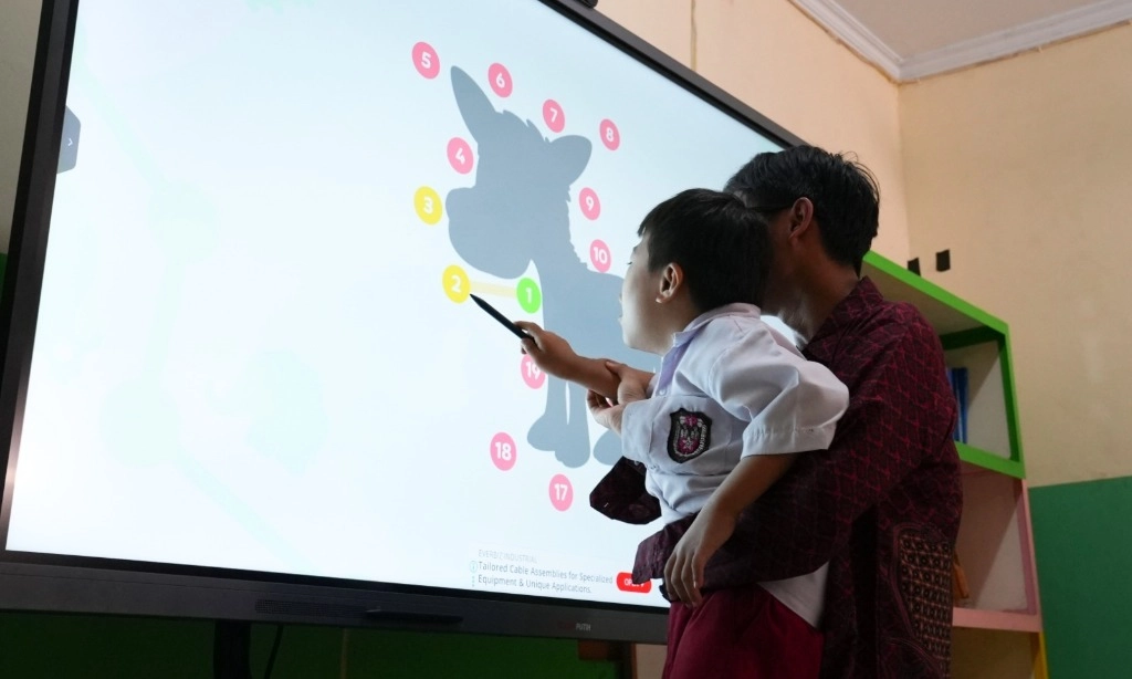 <p>DPR Minta Pengadaan Smart TV Untuk Sekolah Mesti Efisien</p>