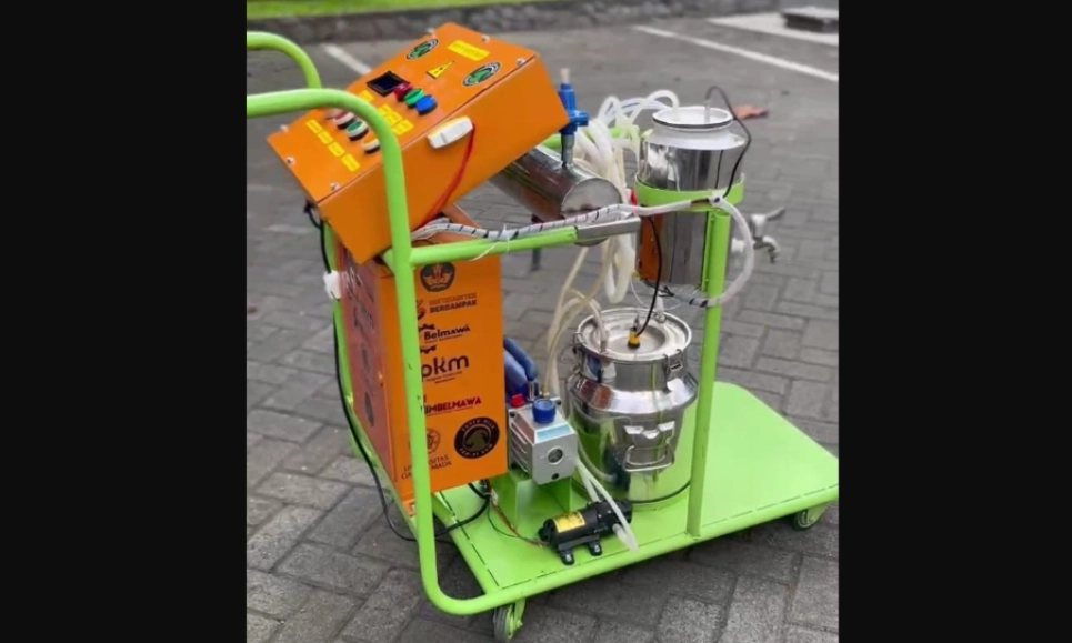 <p id="isPasted">Pasto-Milk, Alat Pemerah dan Pasteurisasi Susu Otomatis Buatan UGM</p>