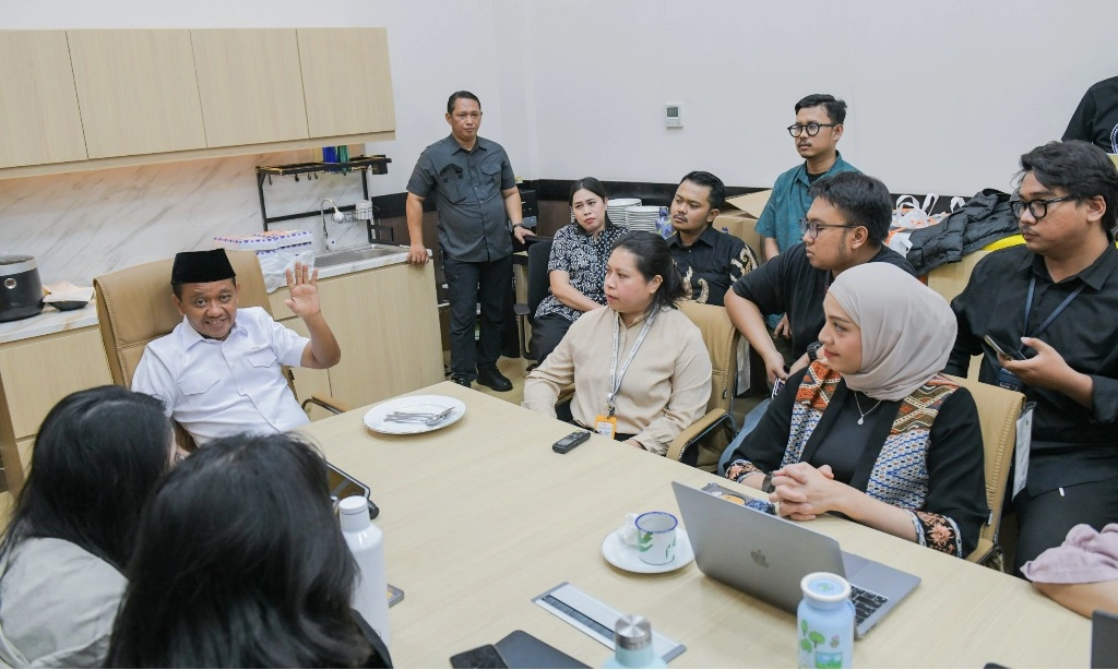 <p>Bahlil Syaratkan Dana Reklamasi Agar 190 Tambang Kembali Beroperasi</p>