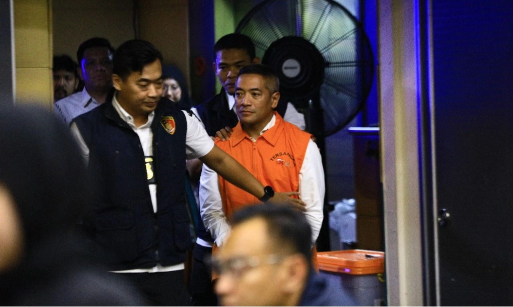 <p dir="ltr" id="isPasted">Penangkapan Bos Investree Lama, Interpol: Punya Izin Tinggal di Doha</p>