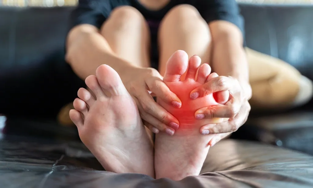 <p>Hati-hati, Nyeri Kaki Bisa Jadi Pertanda Sakit Jantung</p>