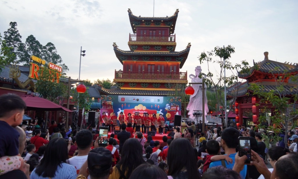 <p>&quot;Shanghai Mooncake Festival&quot;, Semarak Budaya Asia Di Jakarta</p>