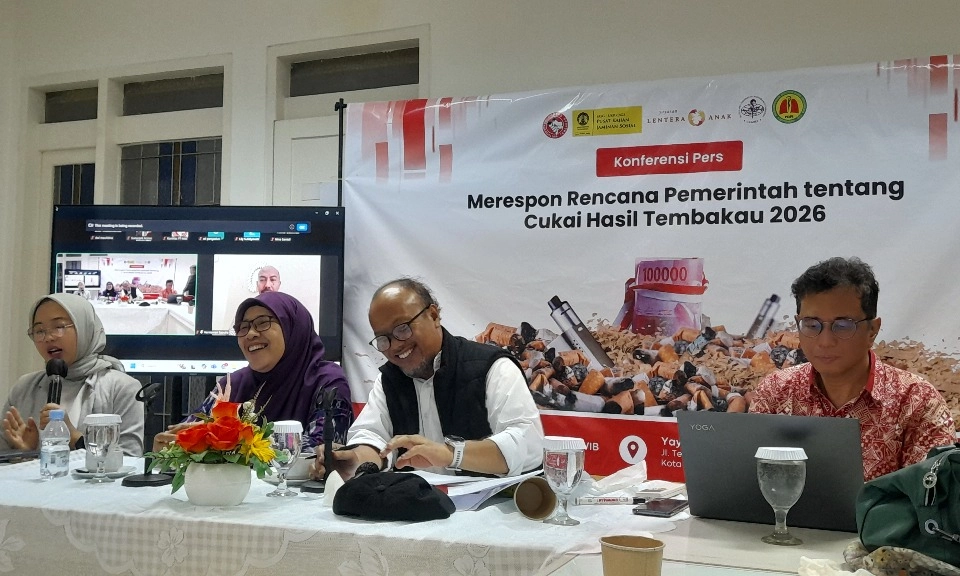 <p>Pembatalan Kenaikan Cukai Rokok Dinilai Langgar Konstitusi</p>