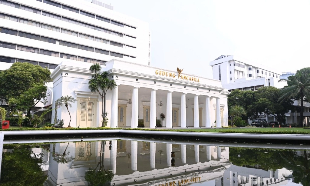 <p>Kemenlu Respons Baliho Prabowo di Israel</p>