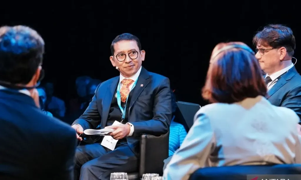 <p id="isPasted">Repatriasi Benda Sejarah Jadi Bagian Dari Pemulihan Identitas</p>