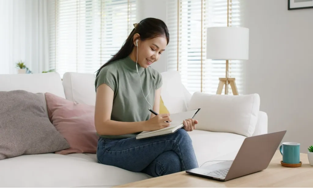 <p id="isPasted">Ketika Tulisan Tangan Menjadi Asing Bagi Gen Z</p>