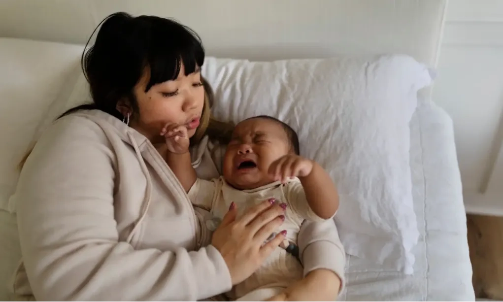 <p id="isPasted"><em>Second Baby Syndrome</em>, Ketika Ibu Merasa Kewalahan Dengan Anak Kedua</p>