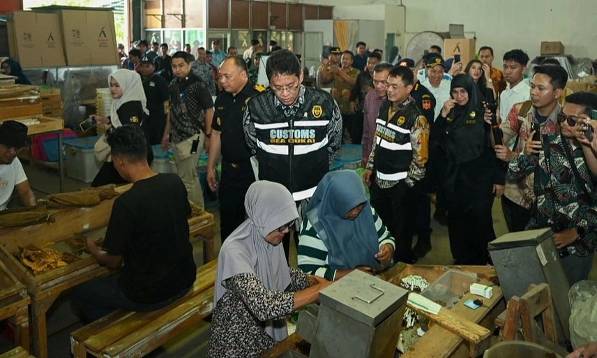 <p>&#39;Ampuni&#39; Rokok Ilegal, Menkeu Arahkan Produsen Masuk KIHT</p>
