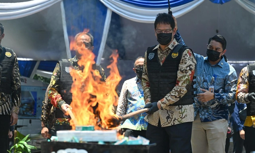 <p id="isPasted">Purbaya: Penindakan Rokok Ilegal Demi Jaga Industri Hasil Tembakau</p>