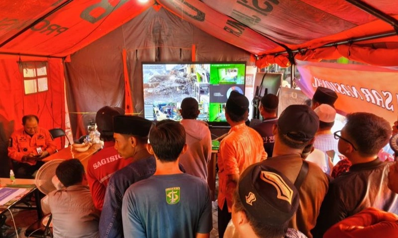 <p>Basarnas Sebut Ada 113 Korban Bangunan Ponpes Ambruk, 10 Meninggal</p>