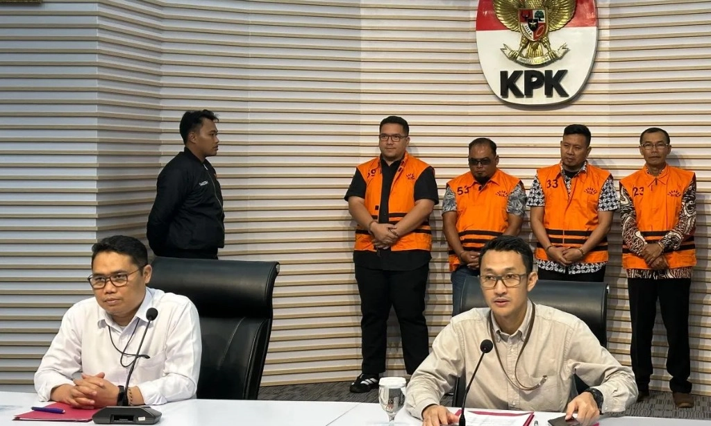 <p>Hanya 25% Dana Hibah Jatim Turun ke Masyarakat</p>