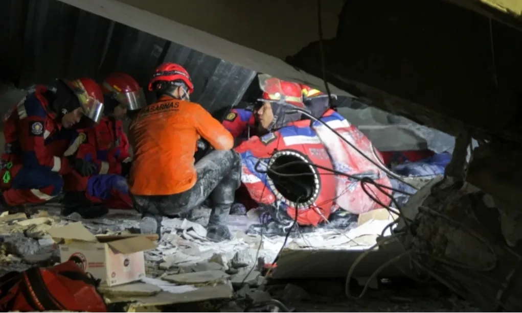 <p>DPR Dorong Ponpes Miliki Sertifikat Kelaikan Bangunan</p>