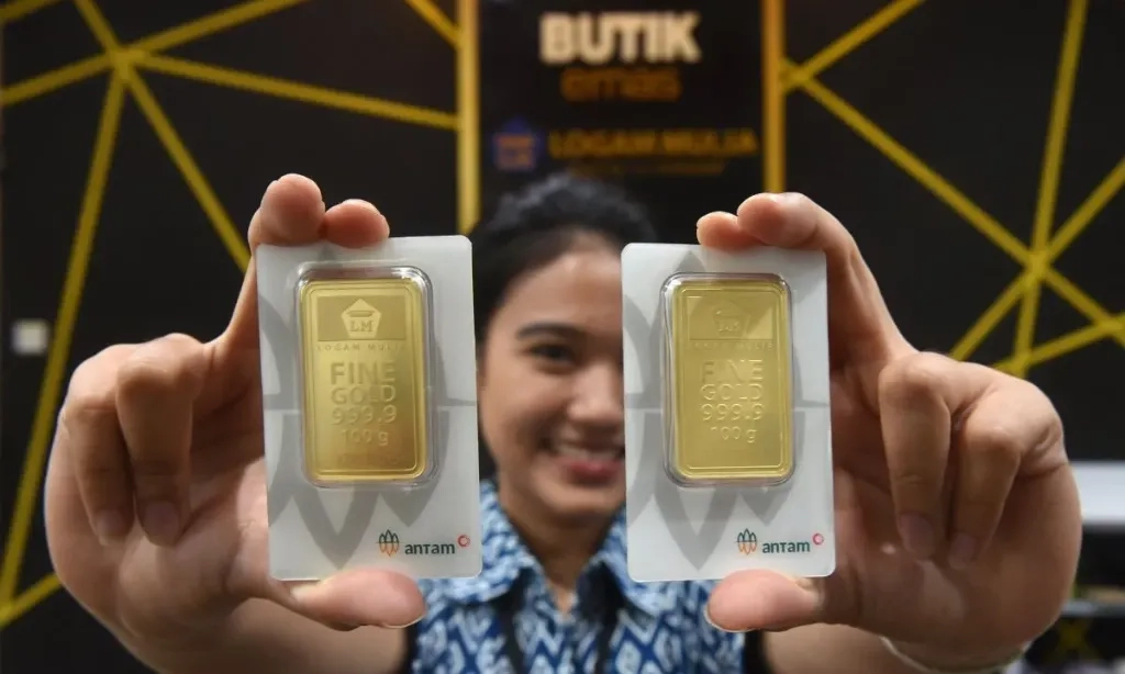<p>Rekor Baru! Emas Antam Tembus Rp2,23 Juta/Gram Hari Ini</p>