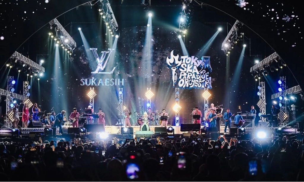 <p>Elvy Sukaesih X Tokyo Ska Paradise Menggoyang Sinchronize Fest 2025</p>