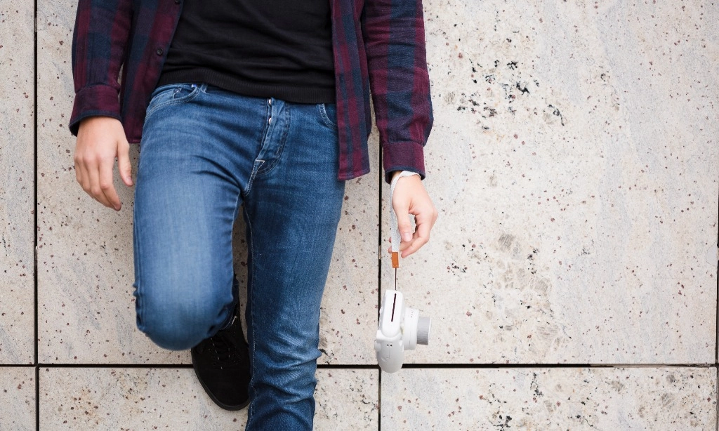 <p id="isPasted">Tips Padu Padan Bawahan Jeans Anti<em>&nbsp;Ngebosenin</em></p>