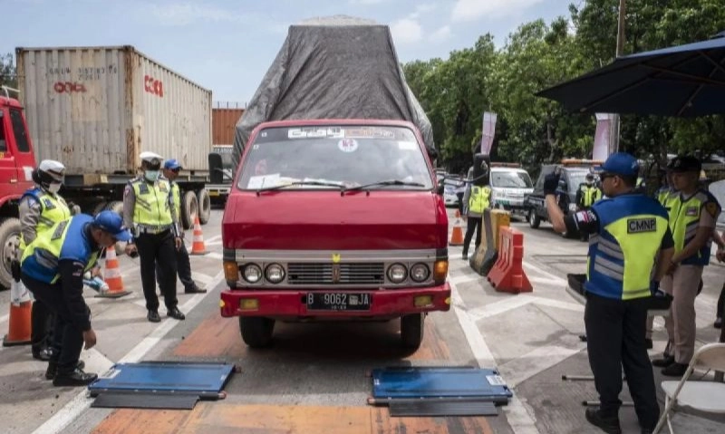 <p>Lawan ODOL, AHY: 35% Perusahaan Logistik Siap Normalisasi Kendaraan</p>