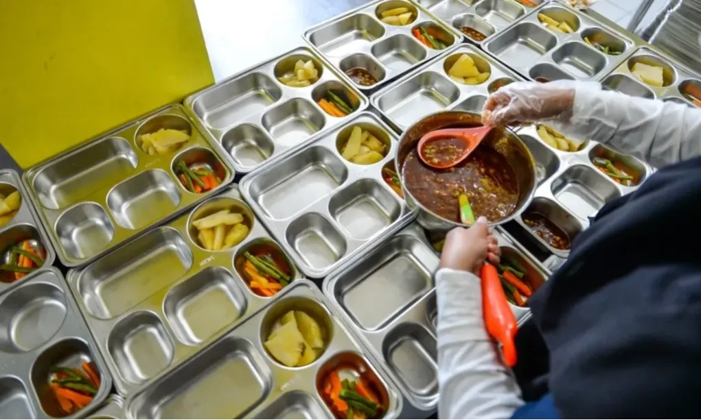 <p>Kemenkes Terbitkan SE Percepatan Penerbitan SLHS Untuk SSPG</p>