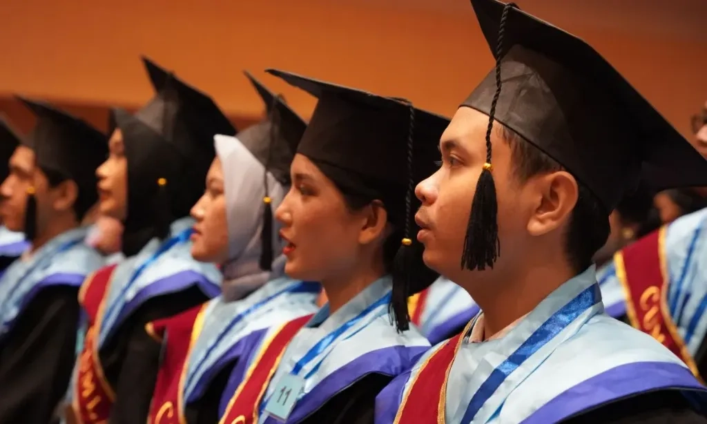 <p>Vokasi Kemenperin Sukses, 88% Lulusan Langsung Diterima Kerja</p>