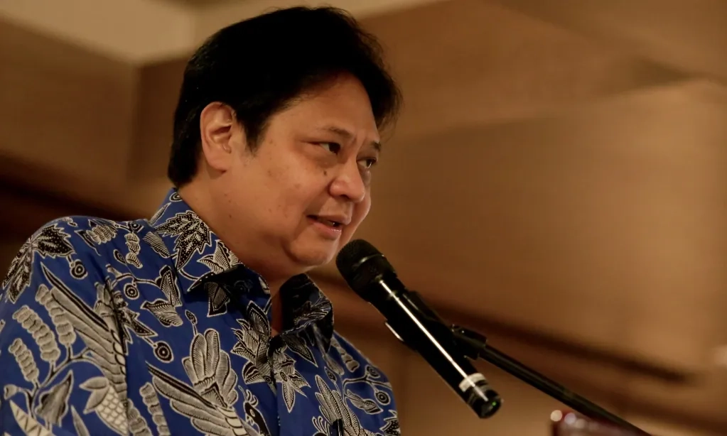 <p id="isPasted">Kejar Pertumbuhan Ekonomi 8%, Airlangga: Ekonomi Syariah Perlu Digenjot</p>