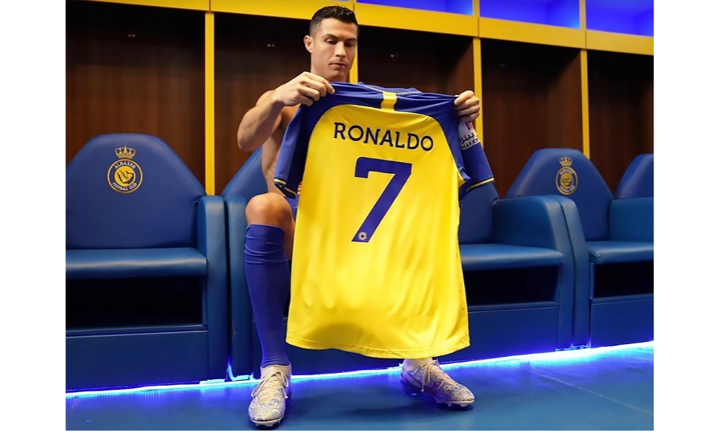 <p>Cristiano Ronaldo Jadi Pesepak Bola Milarder Pertama</p>