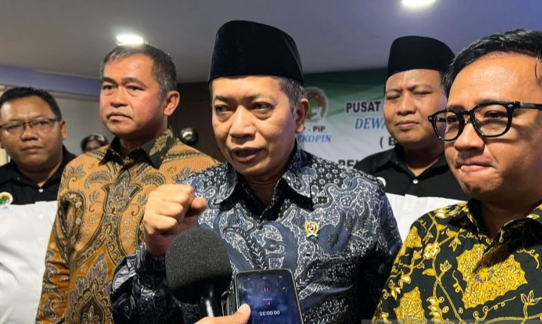 <p id="isPasted">Koperasi Kini Bisa Kelola Tambang Hingga 2.500 Ha</p>