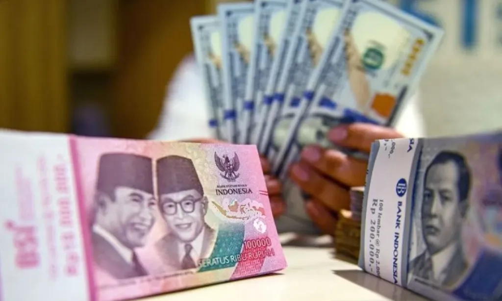 <p>Rupiah Menguat ke Rp16.556! The Fed Sinyal Pangkas Suku Bunga 2 Kali</p>