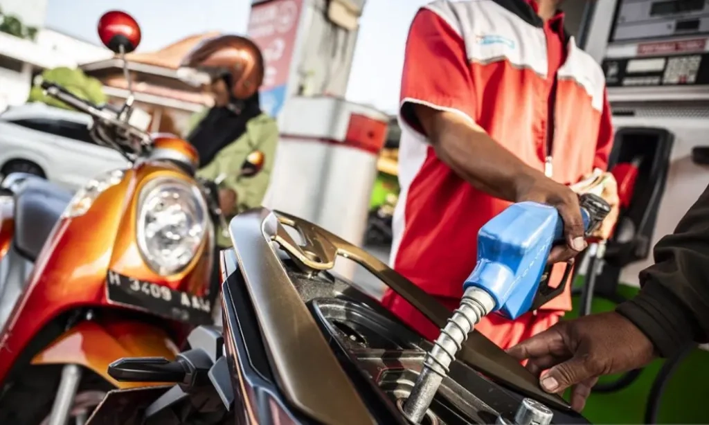 <p>Lindungi Konsumen, BPKN Desak Uji Coba Zonasi BBM Beretanol</p>