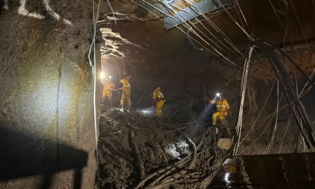 <p class="query-text-line ng-star-inserted" id="isPasted">Pascalongsor Tambang, Bahlil: Operasional Freeport Tunggu Hasil Audit</p>