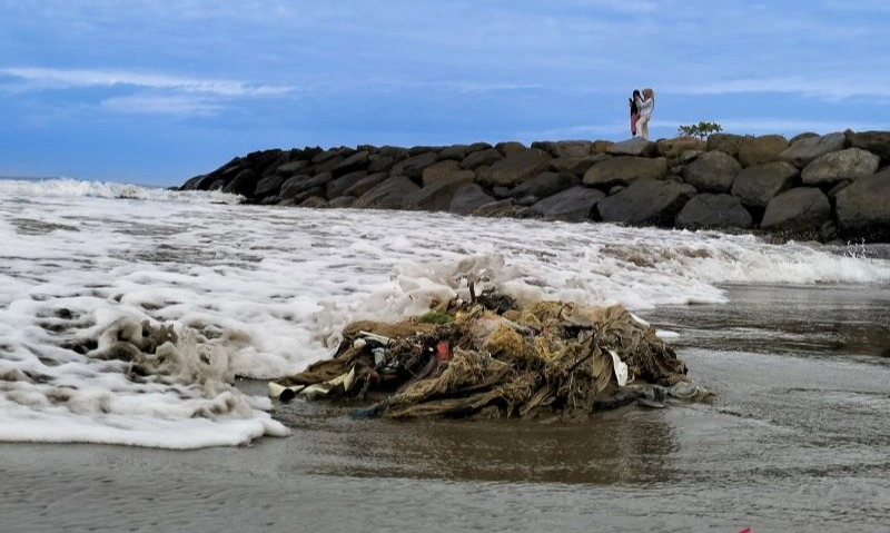 <p>Sampah Plastik Jadi Masalah di Daerah Muara</p>