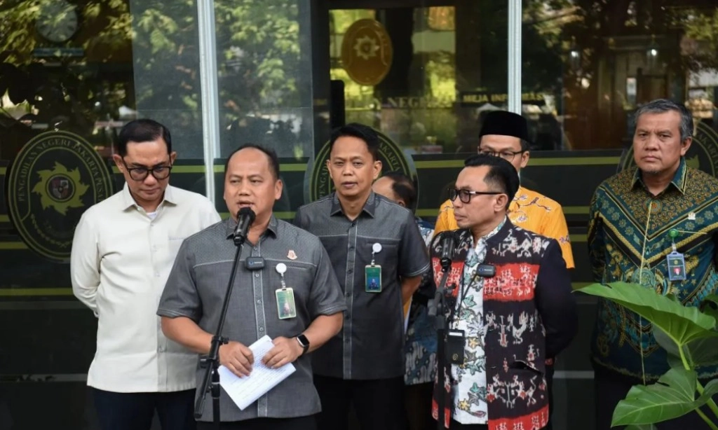 <p>Kejagung: Tak Ada Istilah Oplosan Untuk Korupsi Pertamina&nbsp;</p>