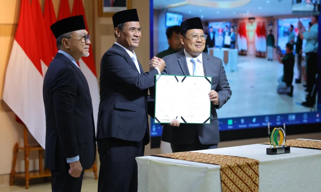 <p>Tak Ada Alasan Lain, Amran: Jabat Mentan-Bapanas Bentuk Efisiensi</p>