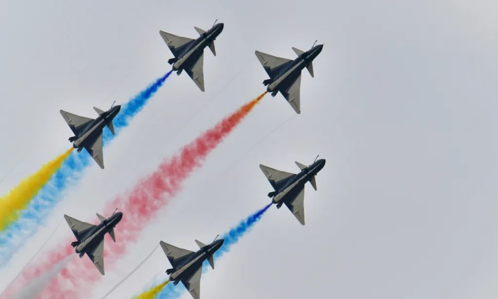 <p>Indonesia Akan Beli Jet Tempur Chengdu J-10</p>