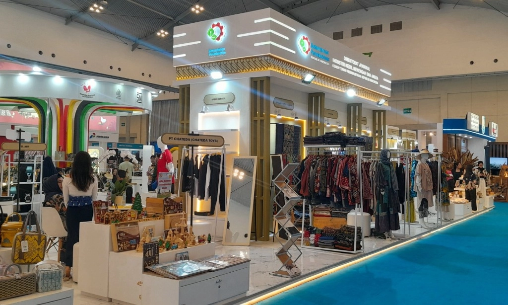 <p id="isPasted">Kemenperin Dorong Pelaku IKM Perluas Jaringan Hingga Ke Pasar Internasional</p>