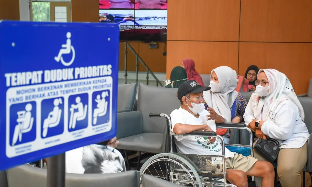 <p>Ombudsman Temukan Permainan <em>Fee</em> Rujukan Pasien&nbsp;</p>