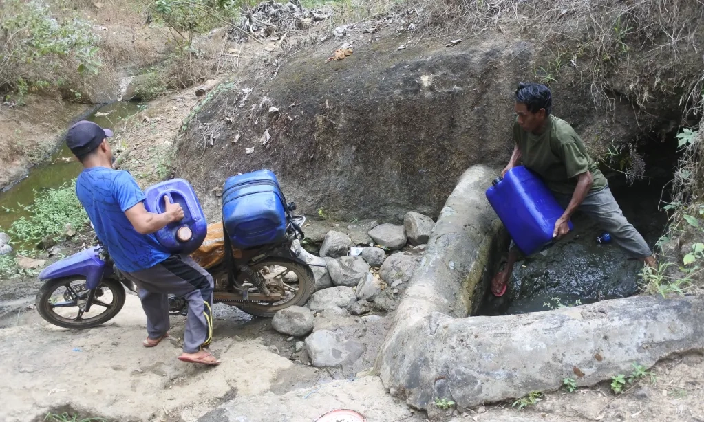 <p>Prabowo: Kita Masih Kurang Pandai Kelola Air</p>