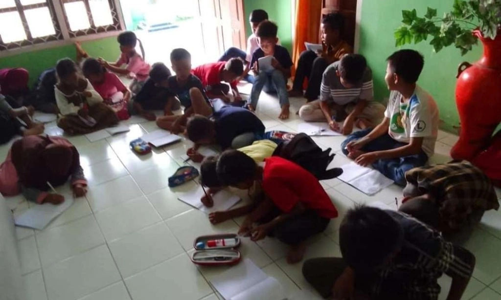 <p>Prabowo Perintahkan Program Pengadaan Buku Tulis</p>