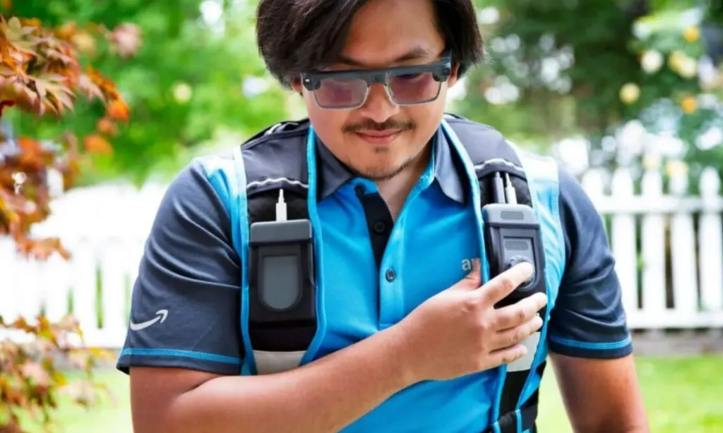 <p>Yuk Kenalan Sama Amelia, Kacamata Pintar Untuk Para Kurir Dari Amazon</p>