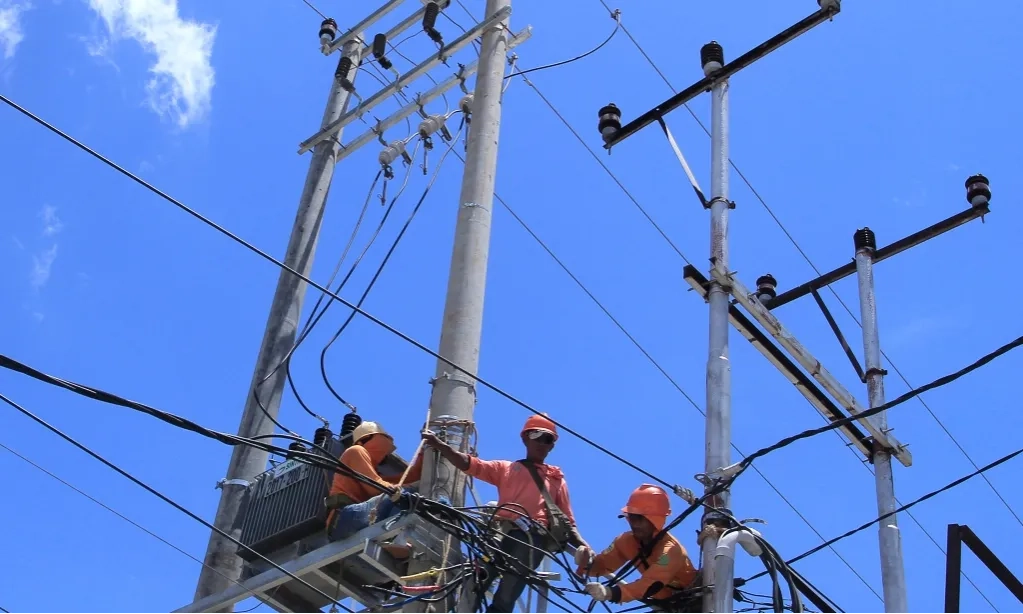 <p id="isPasted">PLN-BKPM Teken Kerja Sama Cari Investor Ketenagalistrikan</p>