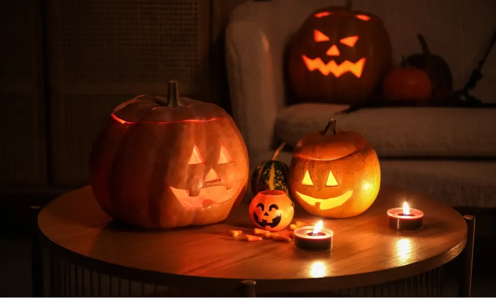 <p id="isPasted">Rekomendasi Atraksi Halloween Yang Seru Dan Bikin Ketagihan</p>