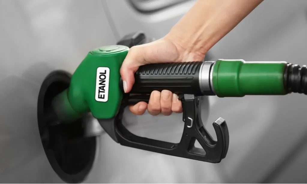 <p id="isPasted">Bahlil Janjikan Insentif Untuk Investor Yang Bangun Pabrik Etanol</p>