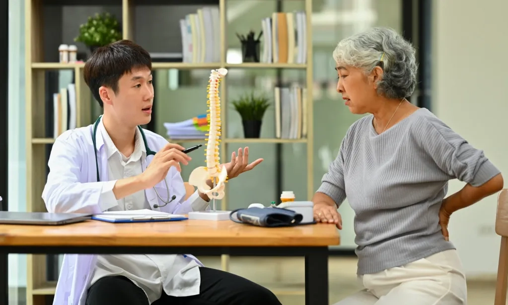 <p>Tips Cegah Osteoporosis Di Usia Tua</p>
