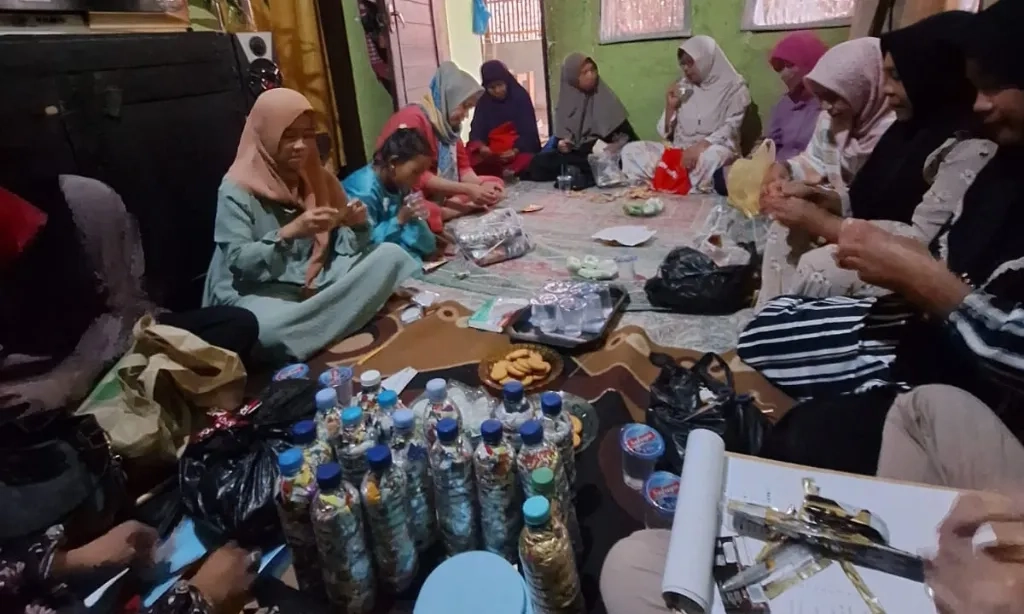 <p>Siasat Mengajak Warga Berdaya Dengan Sampah Plastik</p>