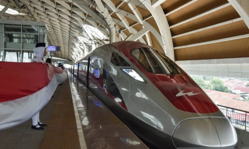 <p>KPK Selidiki Dugaan Korupsi Proyek Kereta Cepat Whoosh</p>