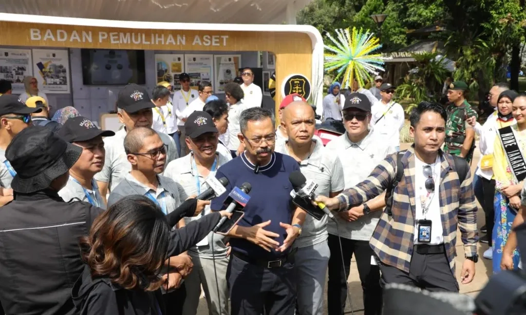 <p>Jampidum Sebut Siswa SD dan Tunawisma Bermain Judol&nbsp;</p>