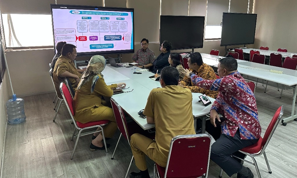 <p>CELIOS: Rencana Pinjaman Pusat Ke Daerah Jadi Ajang &#39;Jebakan Utang&#39;</p>